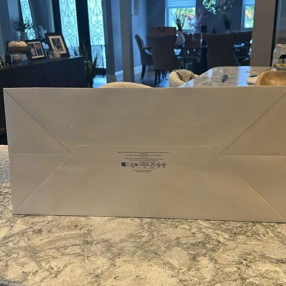 🛍️ Limited Edition Louis Vuitton Shopping Bag - 19” x 16” x 9” - Extra Large - Picture 3 of 4